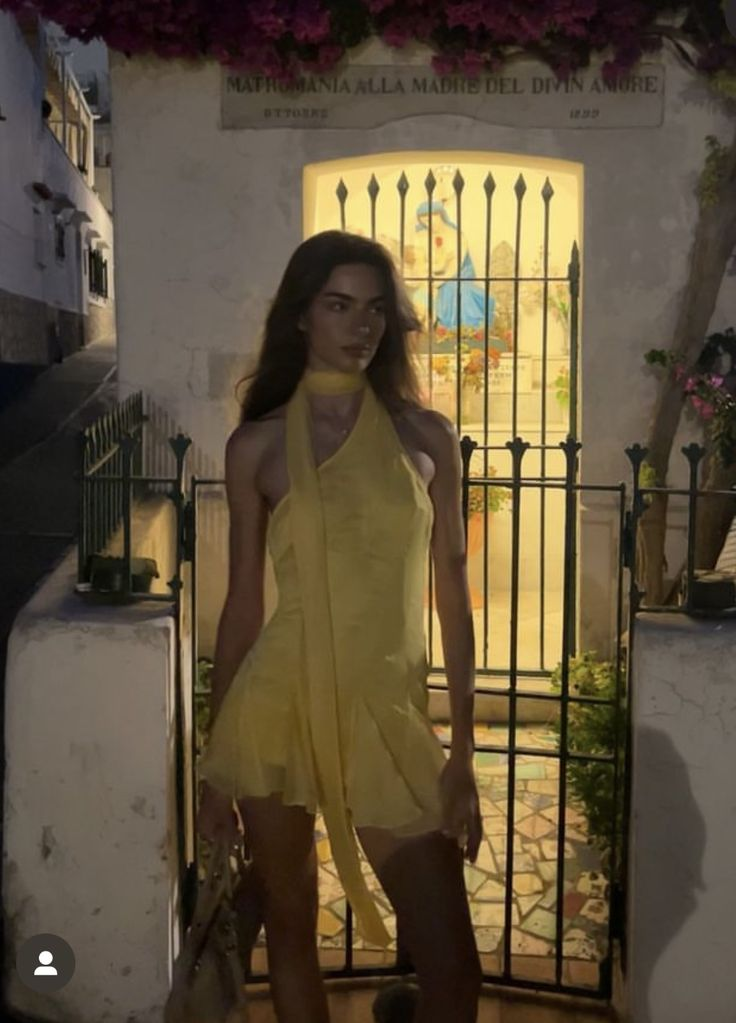 Sexy Halter Yellow Chiffon Homecoming Dress Short Party Dress Y8465