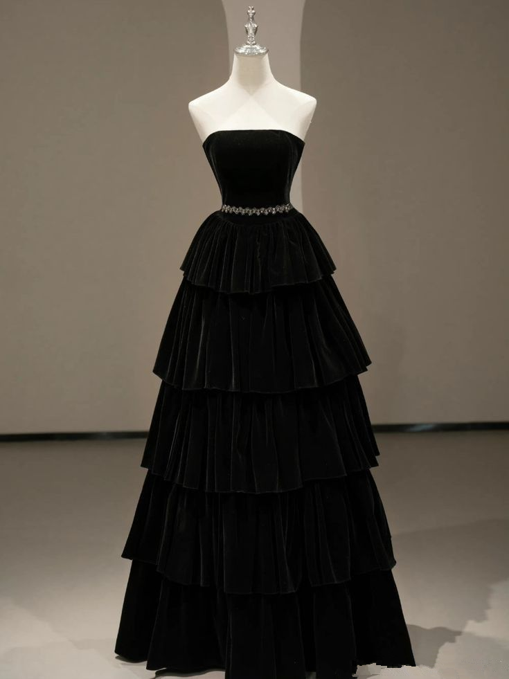 Elegant black 2025 ball gown