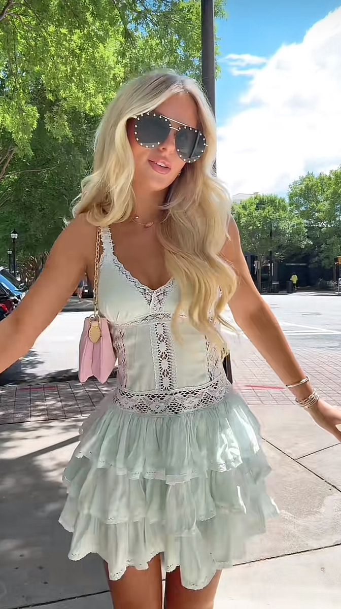 Elegant V Neck Light Green Layered A Line Short Graduation Homecoming Dress Formal Birthday Outfits Y9371