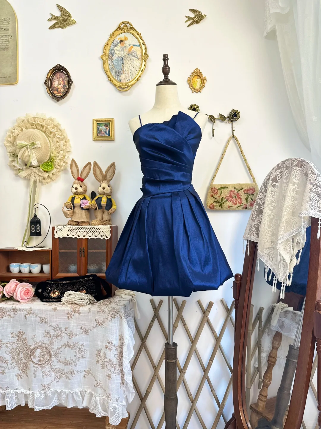 Elegant Spaghetti Straps Satin Pleated Blue Short Homecoming Dress Birthday Outfits Y9476