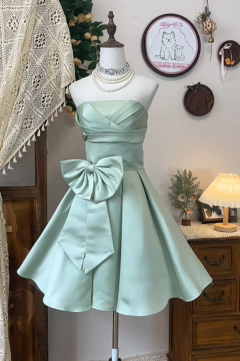 Beautiful Green Strapless Satin Bow Grade Homecoming Dress Short Birthday Dress Y8885