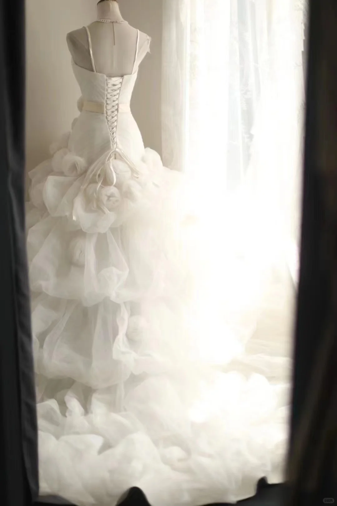Gorgeous White Spaghetti Straps Tulle Pleated A Line Formal Long Wedding Dress Y9034
