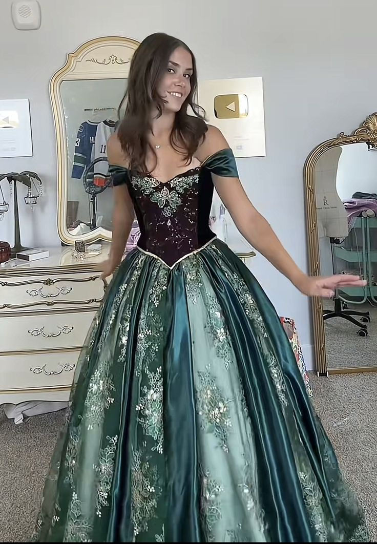 Vintage Green Ball Gown Off The Shoulder Satin Tulle Lace Appliques Princess Quinceanera Dress SP984