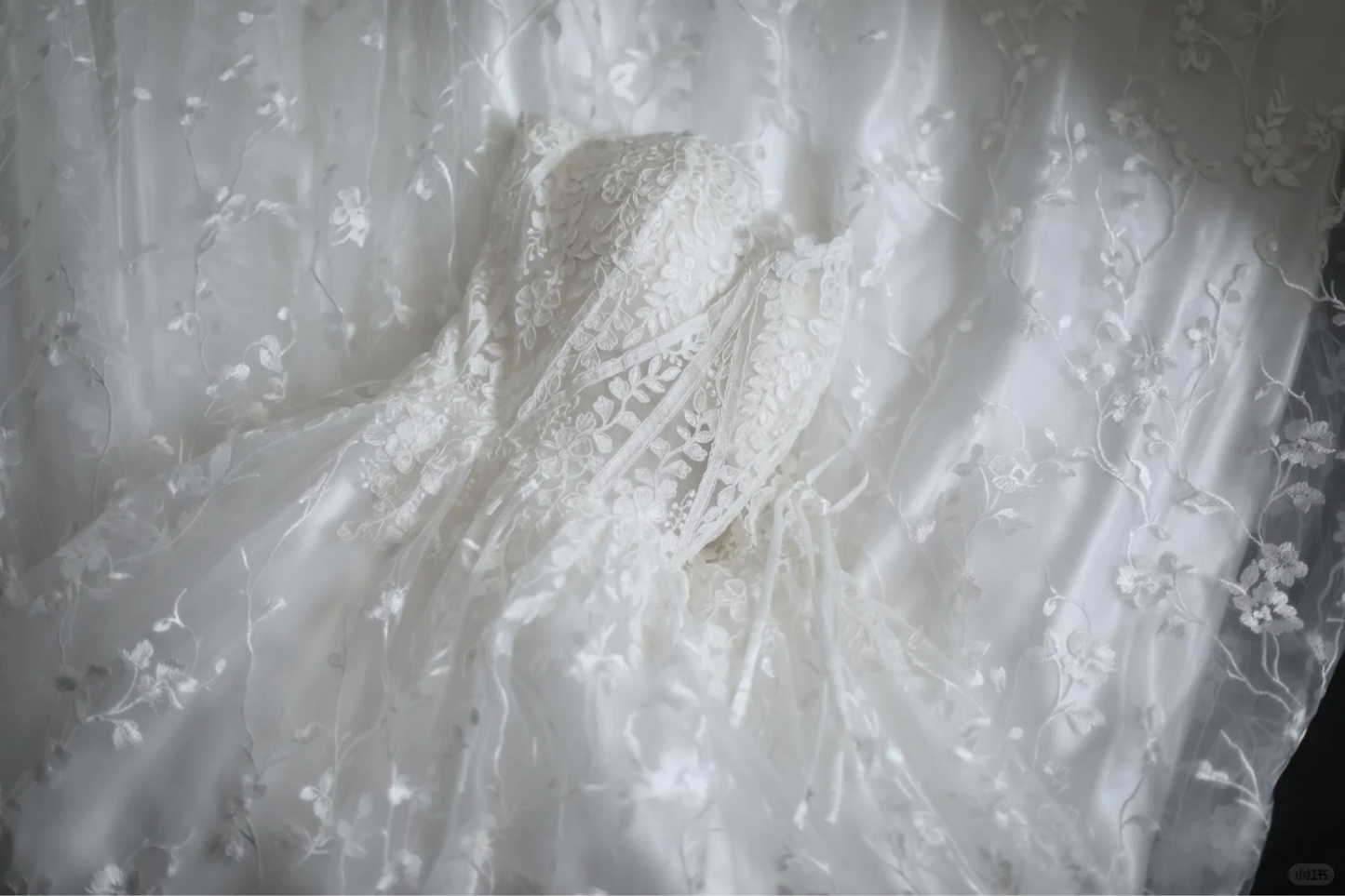 Pretty Spaghetti Straps White Lace A Line Formal Wedding Dress Y9032