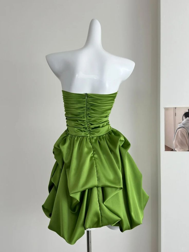 Sexy Green Strapless Satin Pleated A Line Graduation Homecoming Dress Short Cocktail Dress Y9195