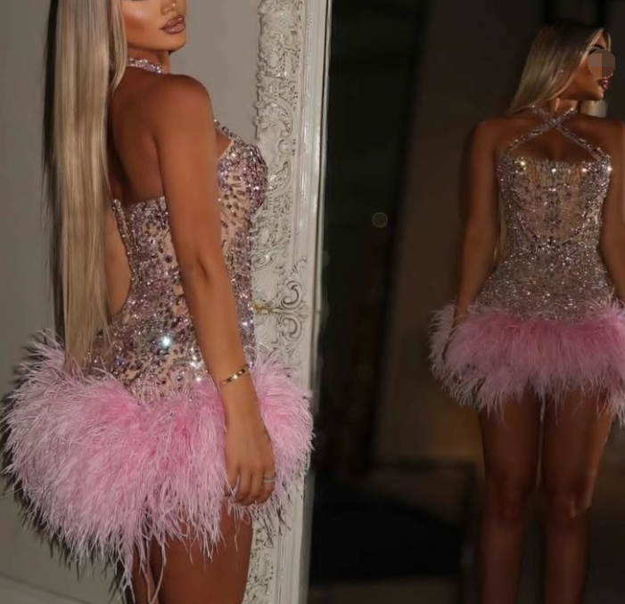 Luxurious Pink Halter Sheath Beaded Short Homecoming Dress Cocktail Dress With Feathers Y9085