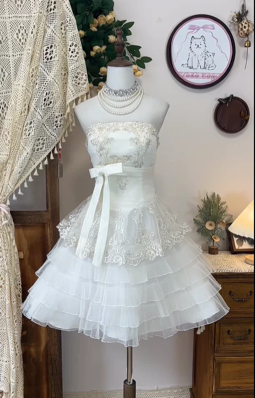 Charming Strapless White Tulle Lace Layered Short Wedding Dress Homecoming Dress Y8880