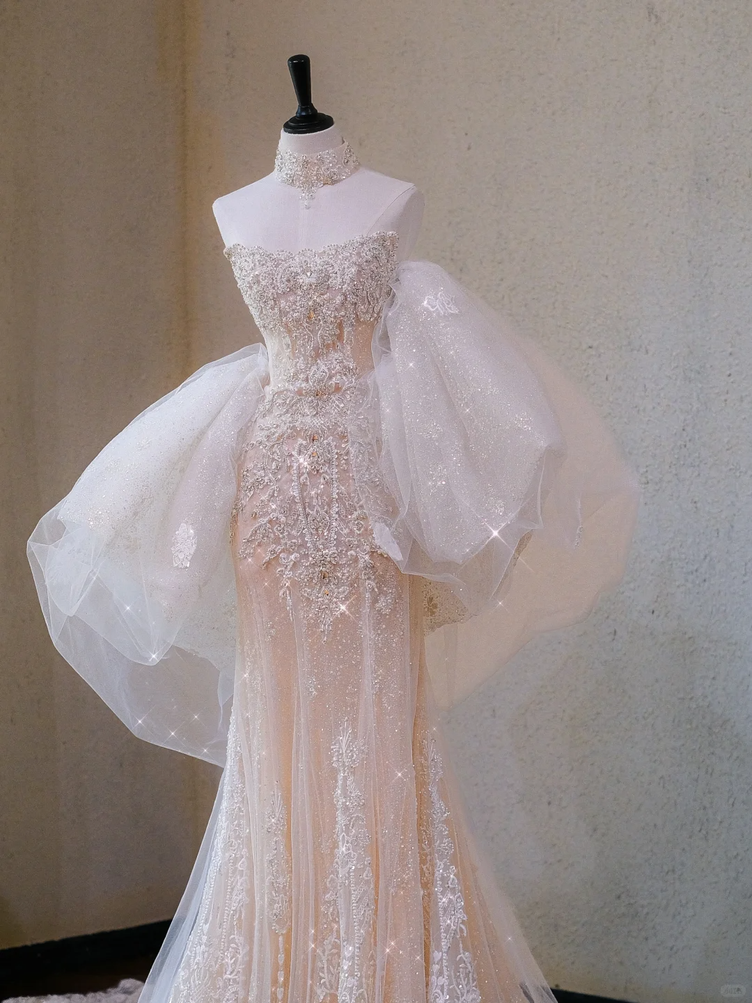 Classy Champagne Strapless Tulle Lace Appliques Mermaid Long Wedding Dress Bridal Dress Y9111