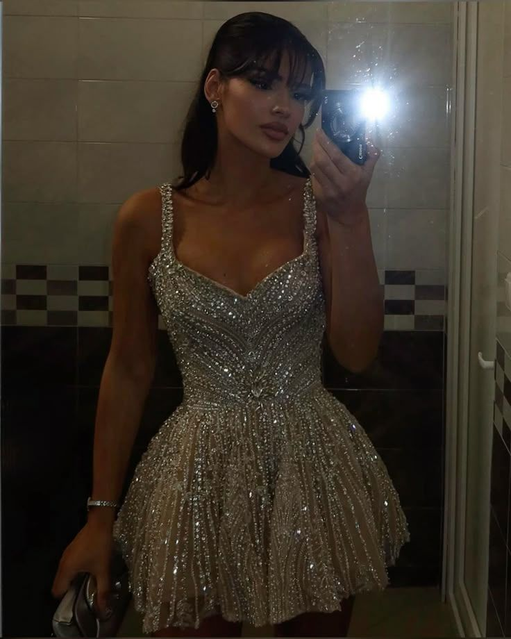 Gorgeous Champagne Tulle Beaded A-Line 16th Birthday Outfits Homecoming Dress Y9359