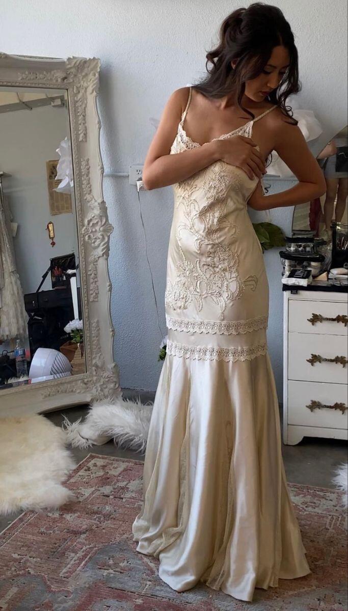 Fashion Spaghetti Straps Apricot Satin Beaded Mermaid Long Prom Dress Party Gown SP1166