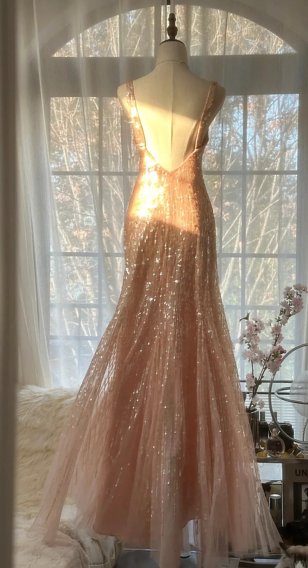 Sparkly Spaghetti Straps Pink V Neck Exquisite Beaded Sequin Long Evening Gown Party Dress Y9796