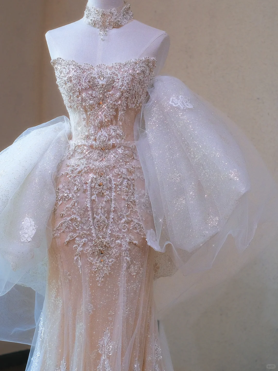 Classy Champagne Strapless Tulle Lace Appliques Mermaid Long Wedding Dress Bridal Dress Y9111