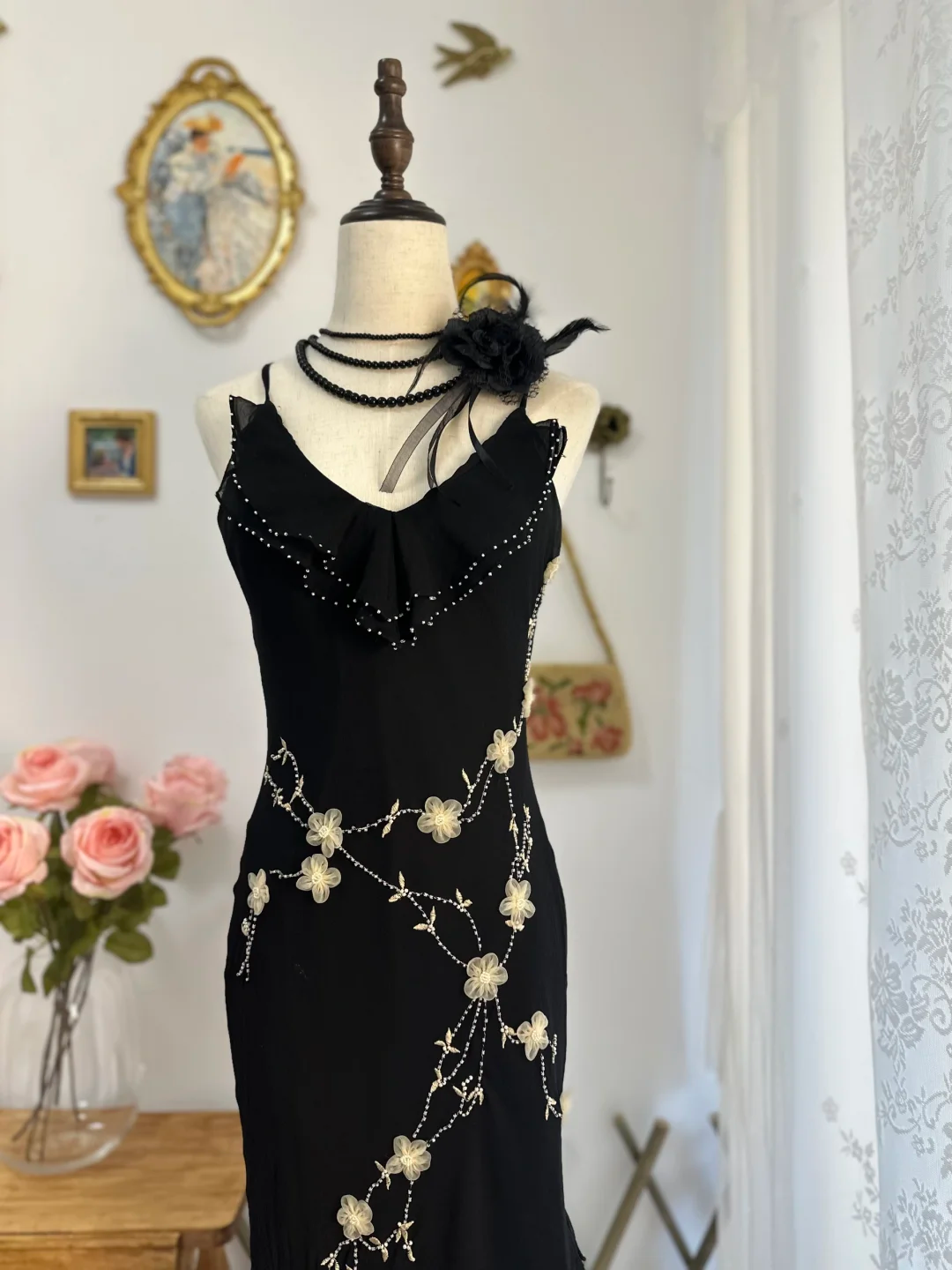 Elegant Spaghetti Straps Black Chiffon Beaded Appliques Sheath Long Party Dress Evening Gown Y9759