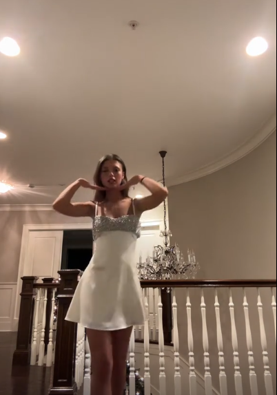 Elegant White Spaghetti Straps Satin Beaded A Line Short Homecoming Dress Formal Birthday Outfits Y9323
