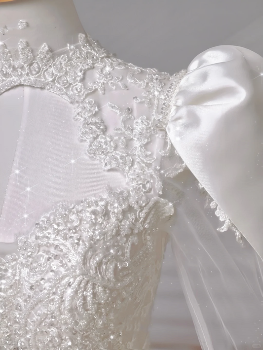 Gorgeous White Satin Lace Appliques Long Wedding Dress Y8607