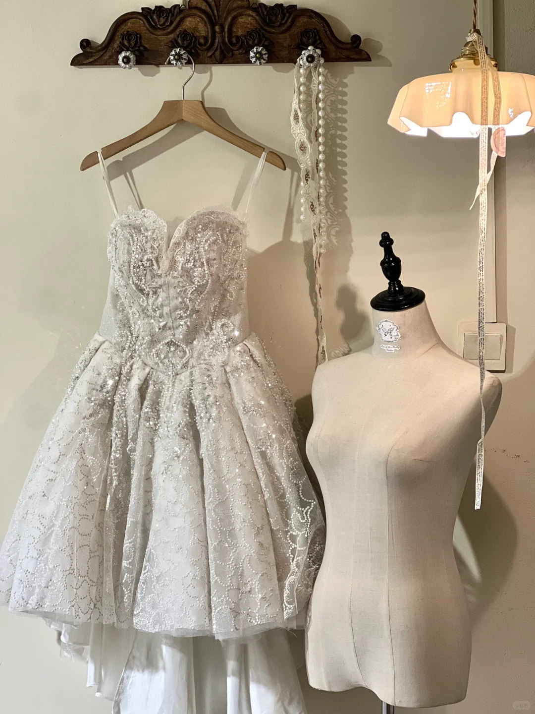 Sparkly Sweetheart Neck Lace Sequin Beaded White Short 16th Princess Birthday Outfits Formal Homecoming Dress Y9211