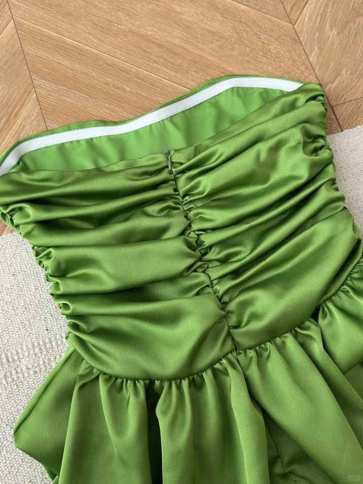 Sexy Green Strapless Satin Pleated A Line Graduation Homecoming Dress Short Cocktail Dress Y9195