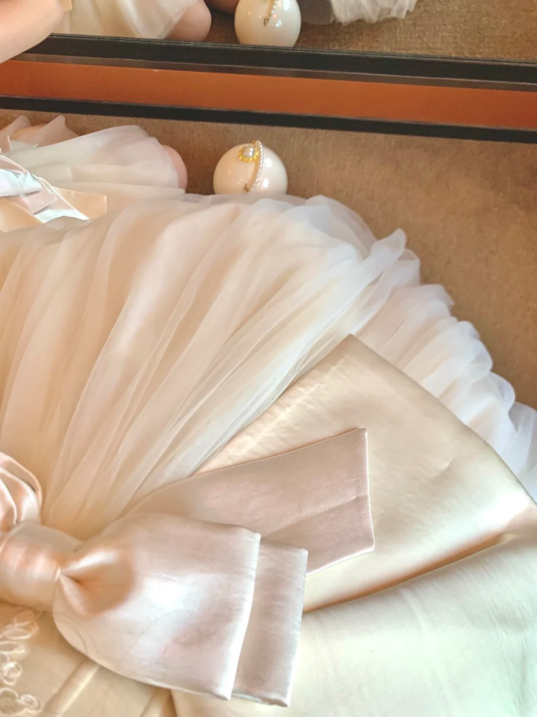 Pretty White Satin Tulle Appliques Short 20th Birthday Outfits Formal Homecoming Dress With Bow Y9406