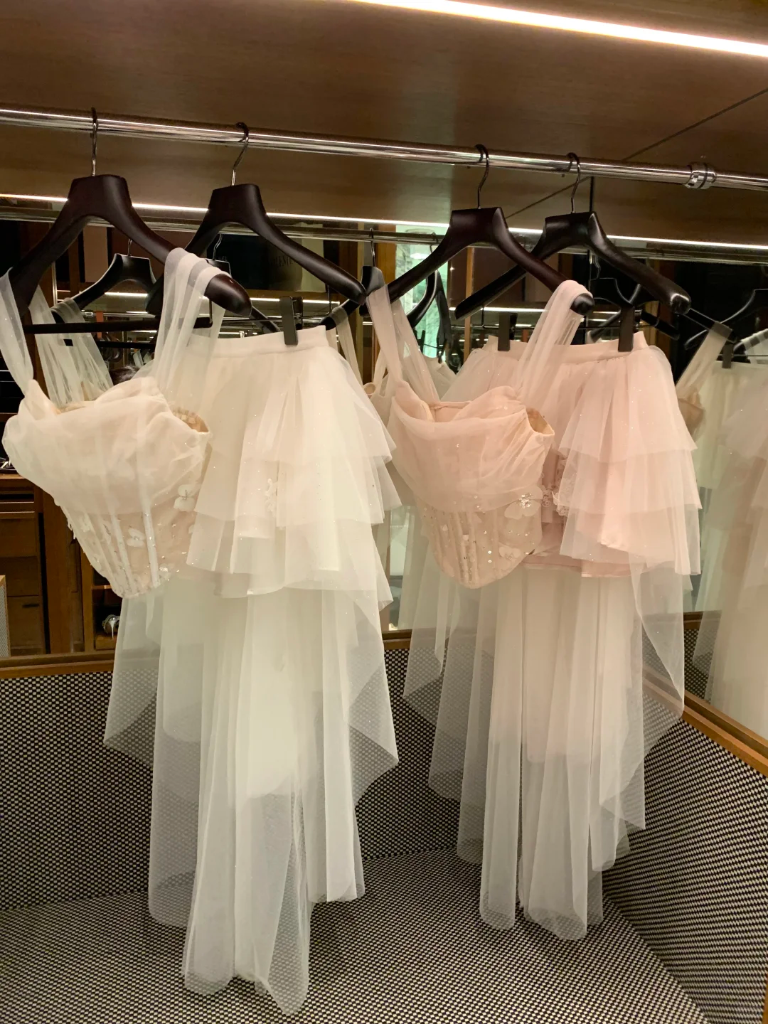 Sweet Sleeveless Pink Tulle Appliques Short Graduation Homecoming Dress Mini Prom Dress Two Piece SP2357