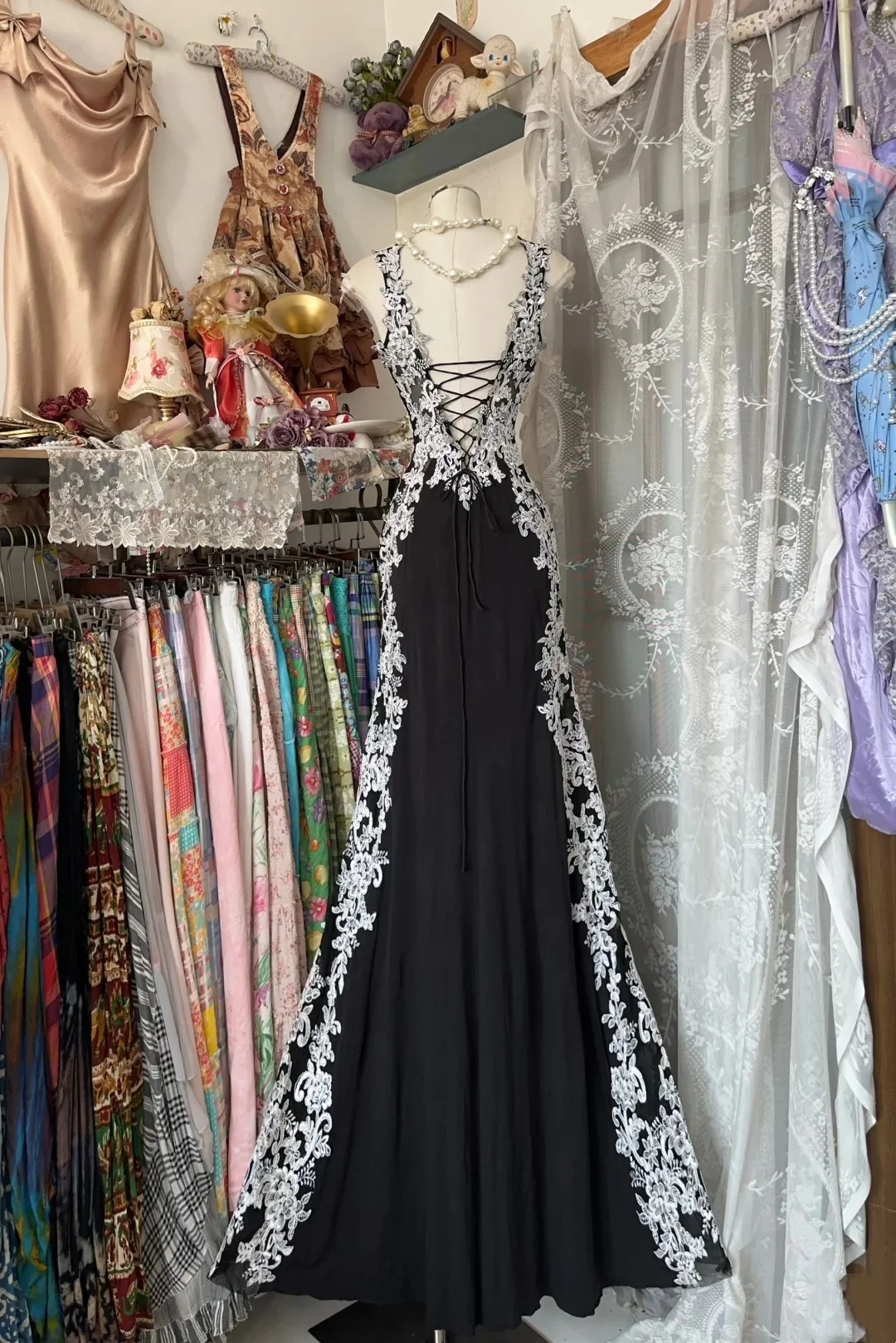 Retro Black Satin Lace Appliques Mermaid Party Dress Prom Dress SP671
