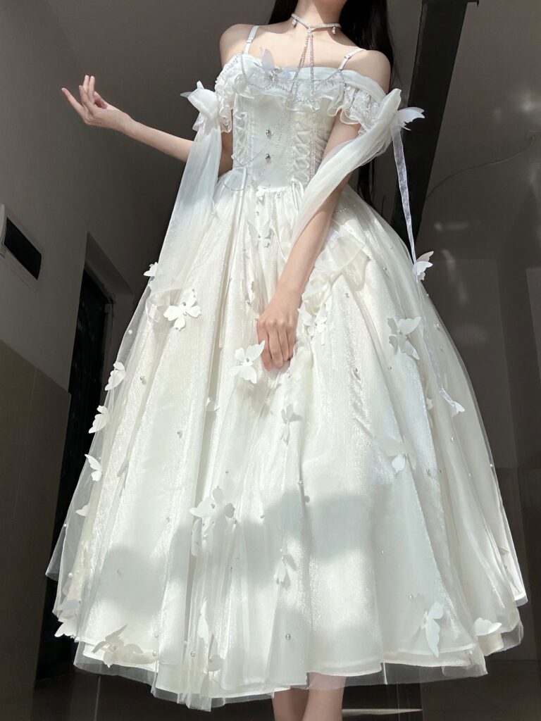 Elegant White Spaghetti Straps Tulle Lace Butterfly Appliques Prom Dress Evening Dress Y8394