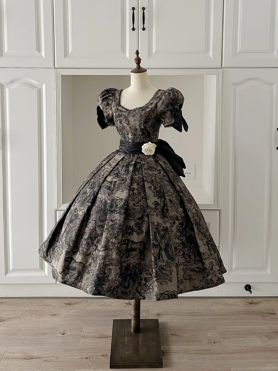 Unique Satin Print Floral Midi A Line Birthday Outfits Formal Homecoming Dress Y9220