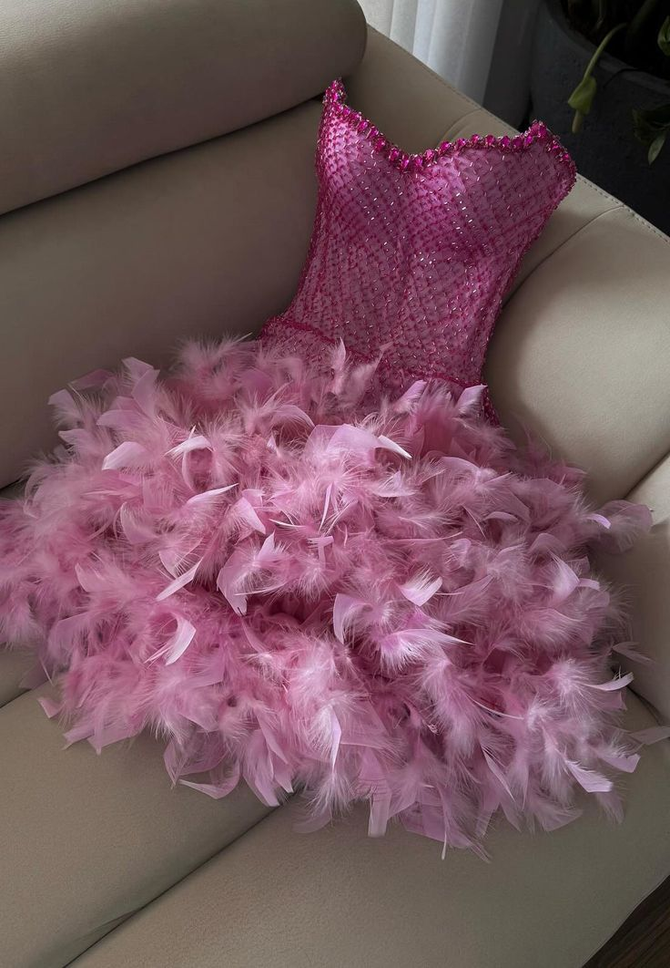 Stylish Pink Strapless Sequin Beaded Feathers Sheath Cocktail Dress Short Formal Homecoming Dress Y9093