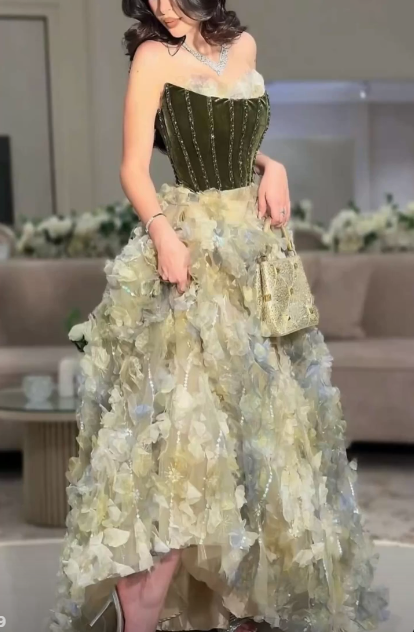 Chic Green Strapless Velvet Tulle Petals Long Birthday Outfits Formal Evening Dress SP838