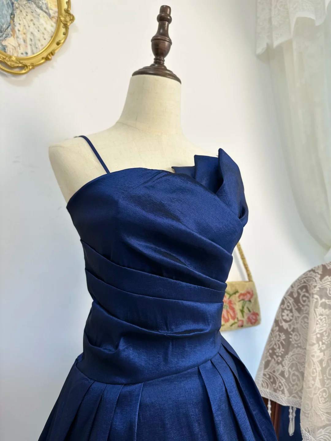 Elegant Spaghetti Straps Satin Pleated Blue Short Homecoming Dress Birthday Outfits Y9476