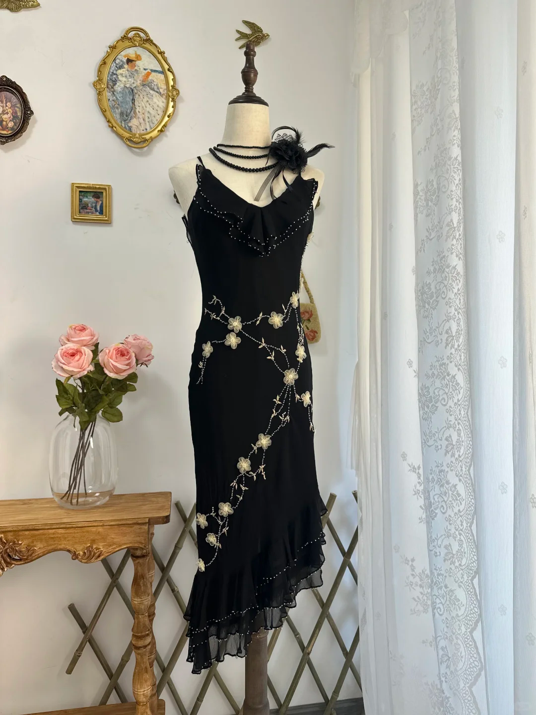Elegant Spaghetti Straps Black Chiffon Beaded Appliques Sheath Long Party Dress Evening Gown Y9759