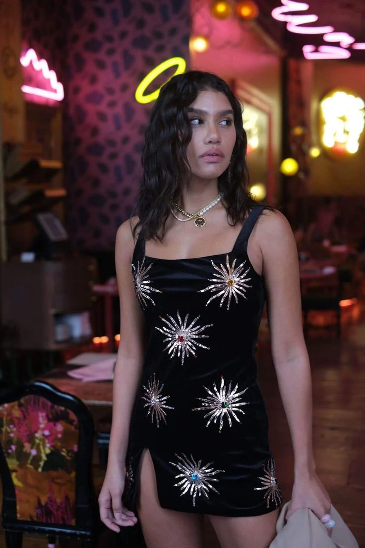 Sexy Satin Sequin Beaded Sheath Cocktail Dress Black Short Homecoming Dress Birthday Outfits Y8934