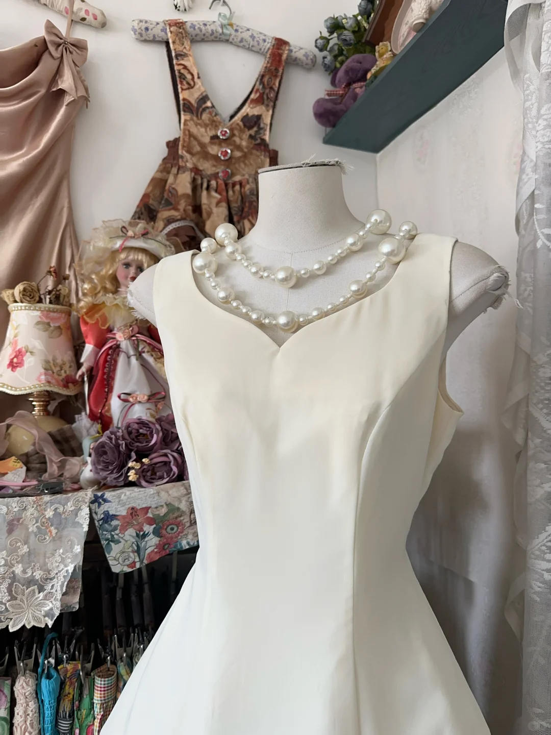 Elegant Sleeveless White Satin A Line Short Homecoming Dress Cocktail Dress Y9159