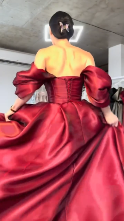Elegant Burgundy Ball Gown Off The Shoulder Satin Beaded Long Party Dress Prom Gowns SP2145