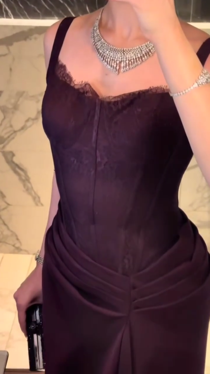 Elegant Spaghetti Straps Burgundy Lace Satin Slit Mermaid Long Party Dress Birthday Prom Dresses SP1224