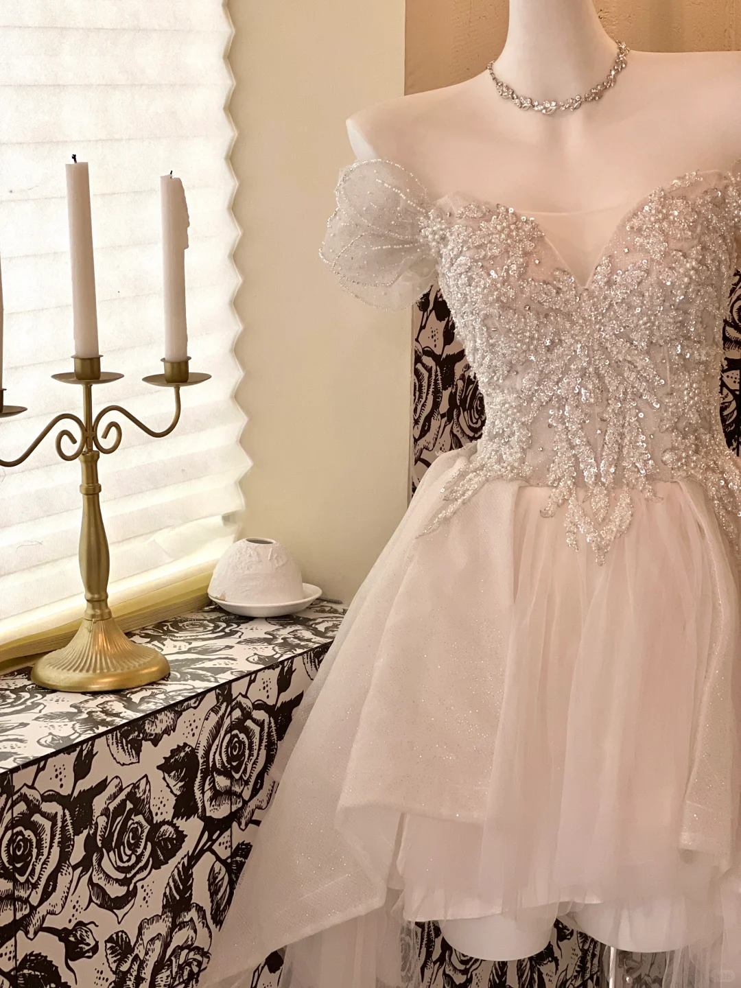 Classy Off The Shoulder White Organza Sequin A Line Short Homecoming Dress 18th Birthday Outfits Y9215