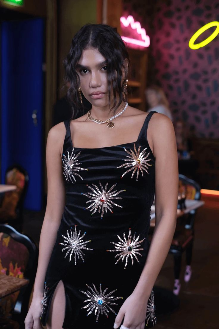 Sexy Satin Sequin Beaded Sheath Cocktail Dress Black Short Homecoming Dress Birthday Outfits Y8934