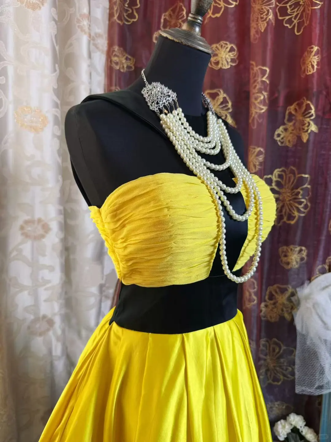 Sexy Yellow Black Splicing Satin A Line Short Homecoming Dress Cocktail Dress Y9758