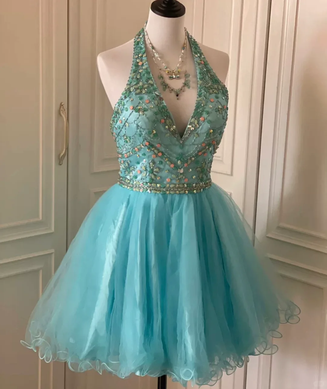 Gorgeous Halter Tulle Beaded Short Birthday Outfits Blue A Line Homecoming Dress Y9054