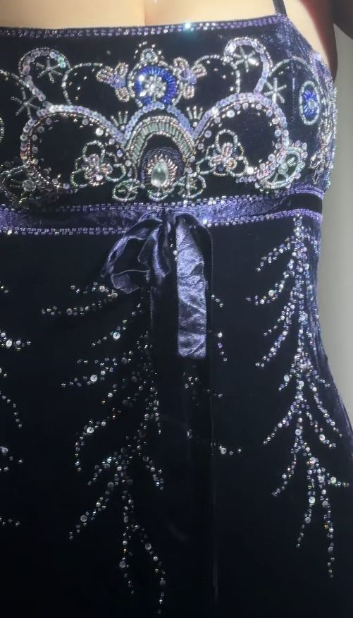 Gorgeous Halter Dark Purple Knee Sheath Evening Dress Beaded Velvet Birthday Outfits SP1896