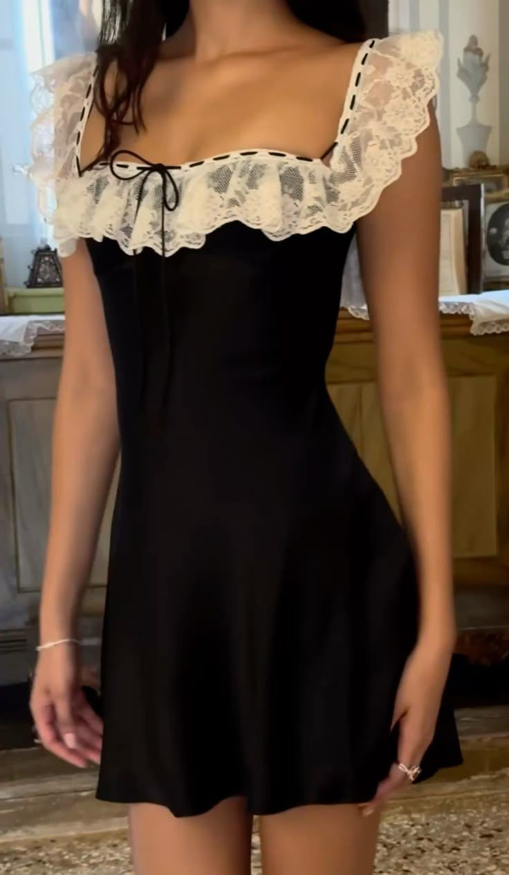 Cute Sleeveless Satin Lace Black Sheath Short Graduation Homecoming Dress Formal Birthday Outfits Y9445