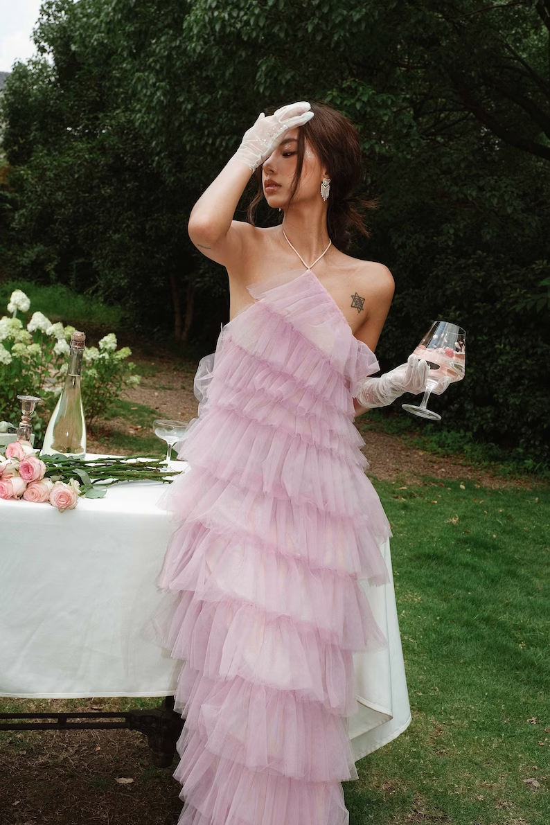 Elegant 2025 halter dress