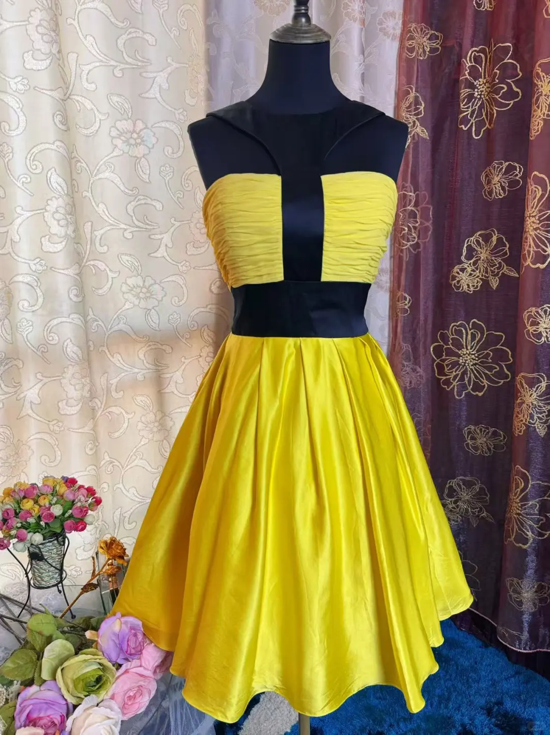Sexy Yellow Black Splicing Satin A Line Short Homecoming Dress Cocktail Dress Y9758
