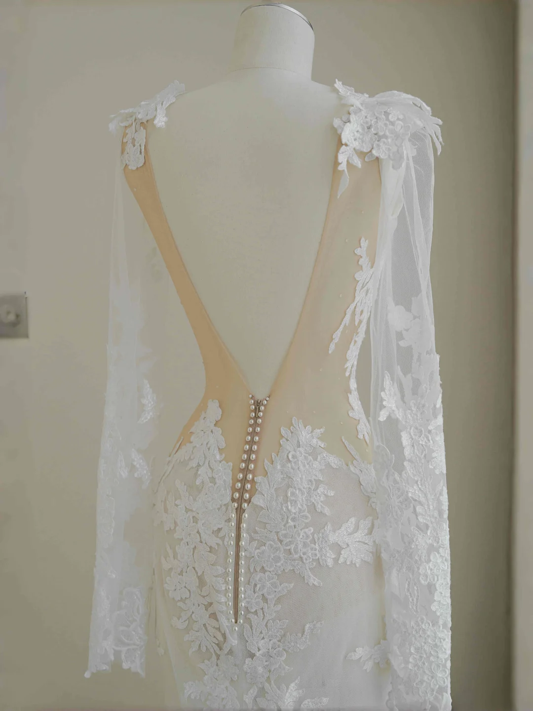 Elegant White Lace Appliques Mermaid Evening Dress,Backless Prom Dress Wedding Dress Y8677