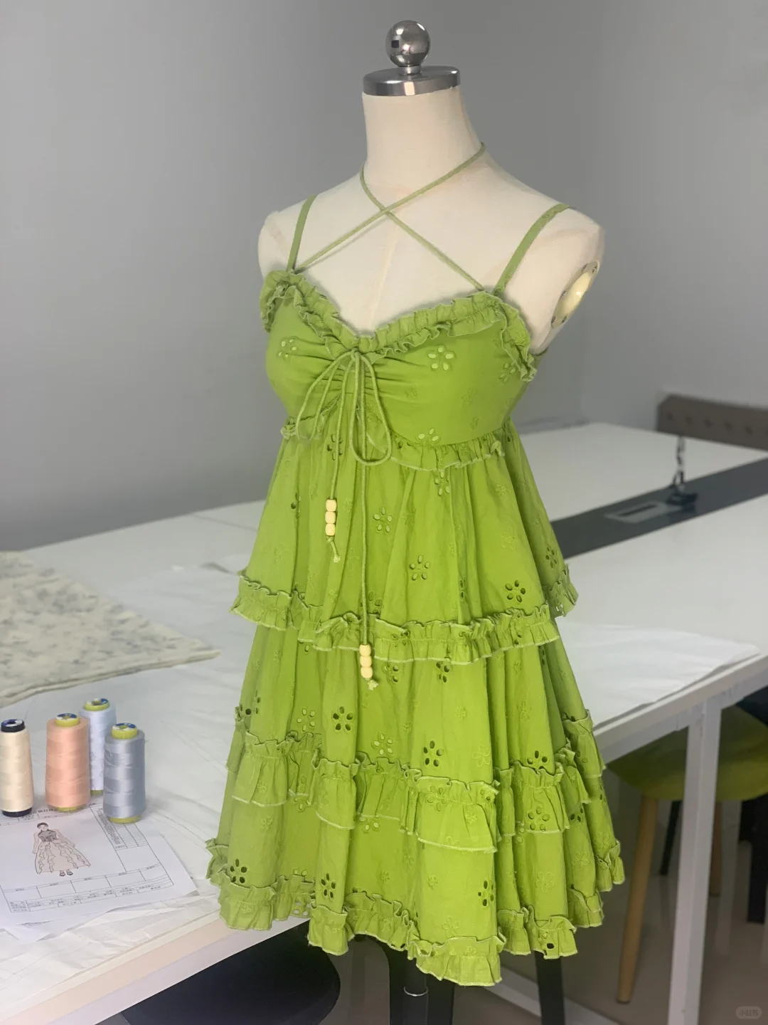 Chic Green Spaghetti Strap V Neck Layered Short Cocktail Dress Formal Homecoming Dress Y9156