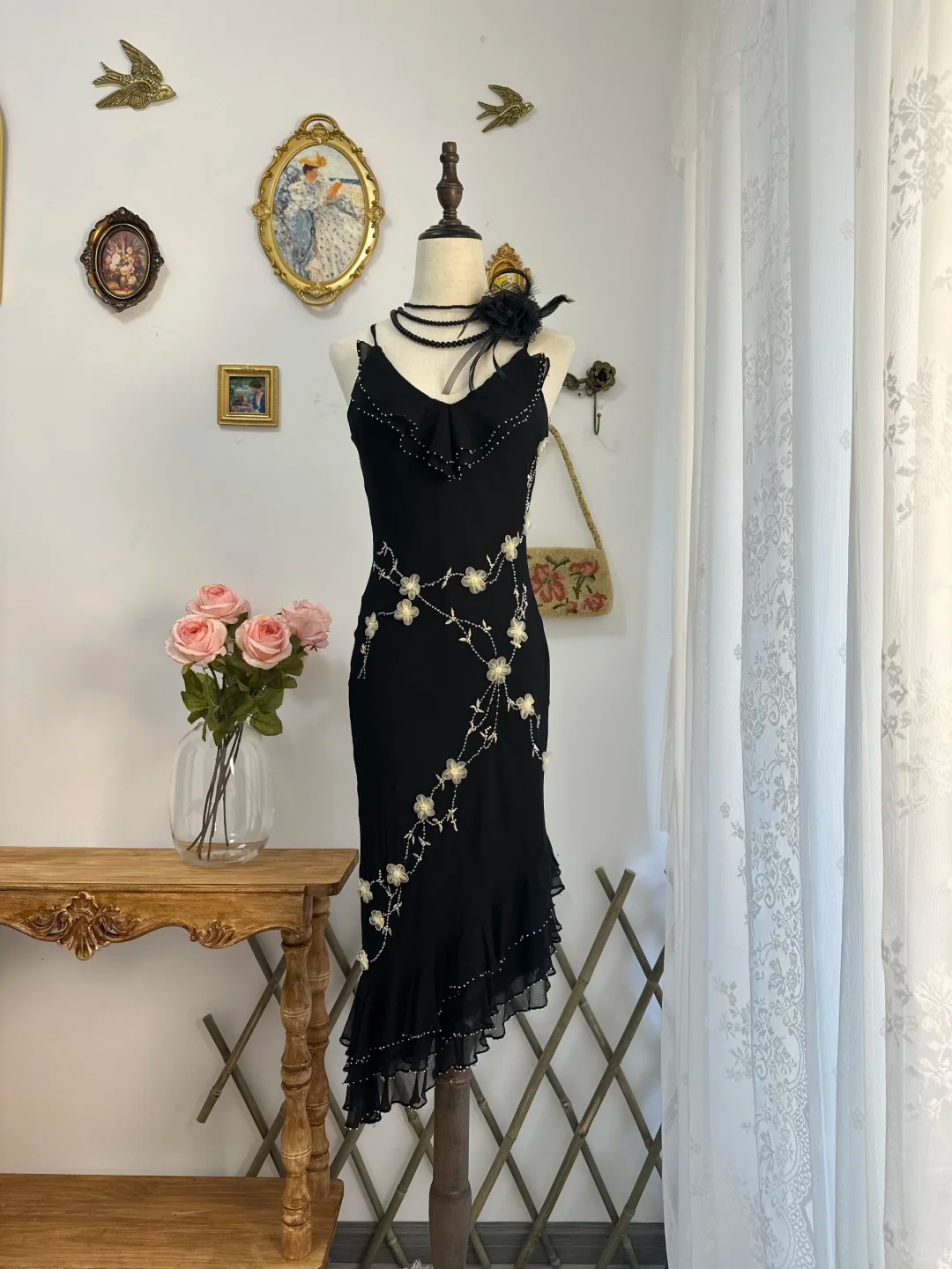 Elegant Spaghetti Straps Black Chiffon Beaded Appliques Sheath Long Party Dress Evening Gown Y9759