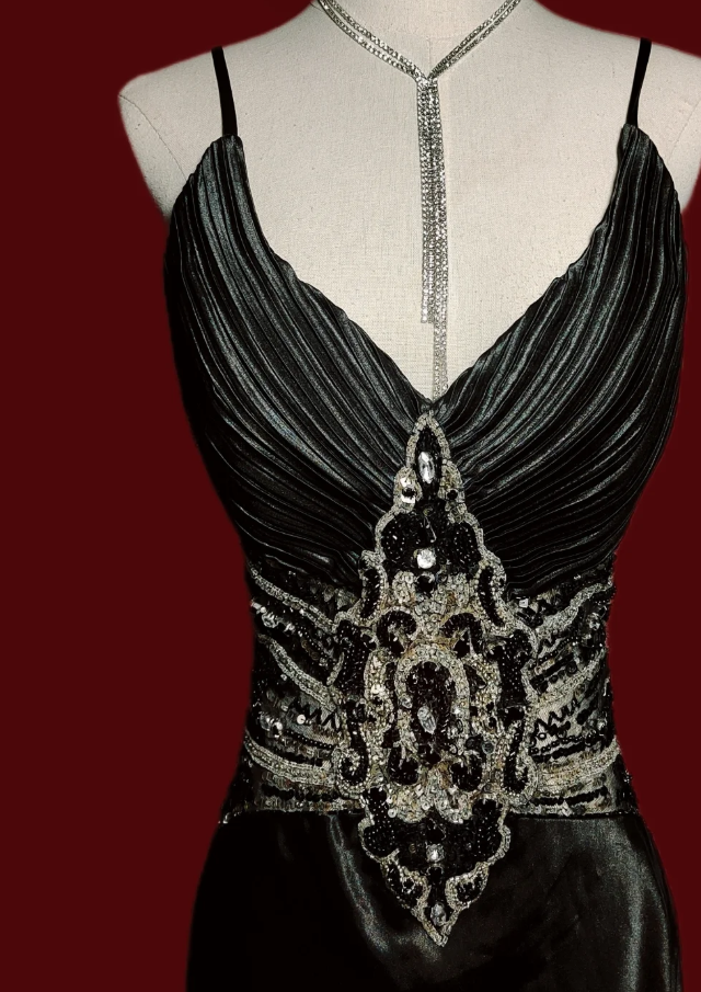 Vintage Black V Neck Satin Beaded Mermaid Evening Dress Formal Birthday Prom Dress SP480