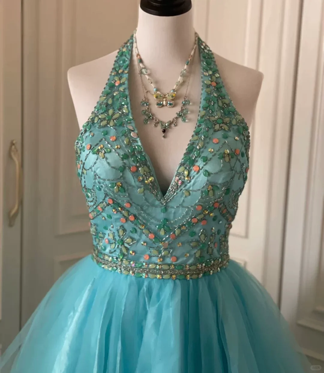 Gorgeous Halter Tulle Beaded Short Birthday Outfits Blue A Line Homecoming Dress Y9054