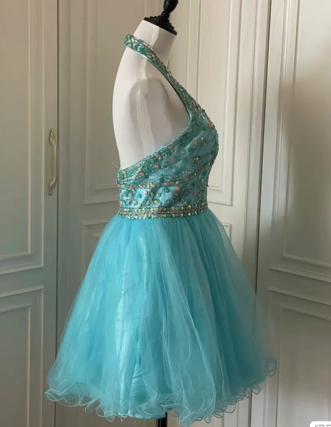 Gorgeous Halter Tulle Beaded Short Birthday Outfits Blue A Line Homecoming Dress Y9054