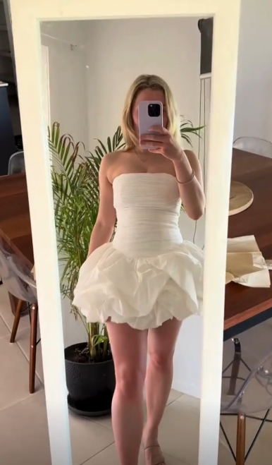 Fashion White Strapless Satin Pleated A Line Short Birthday Outfits Formal Homecoming Dress Y9568