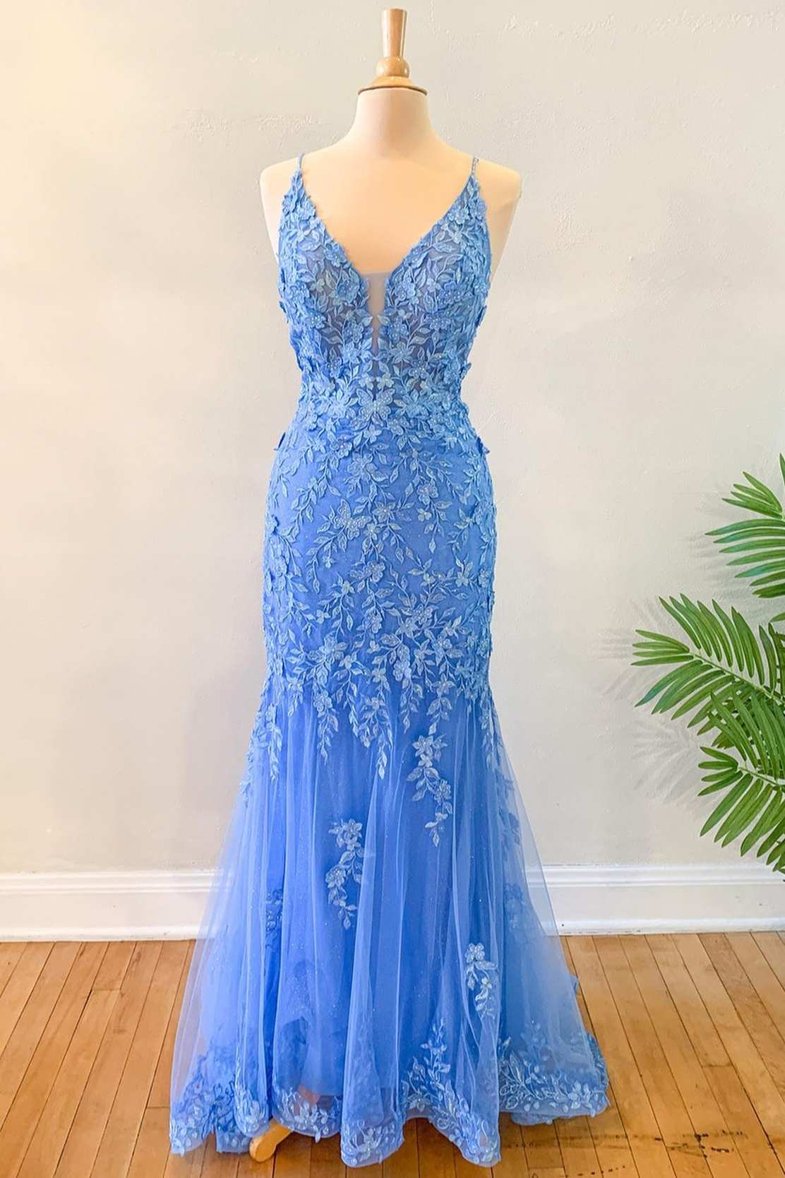 Blue Floral Appliques Backless Mermaid Long Prom Dress Y1889